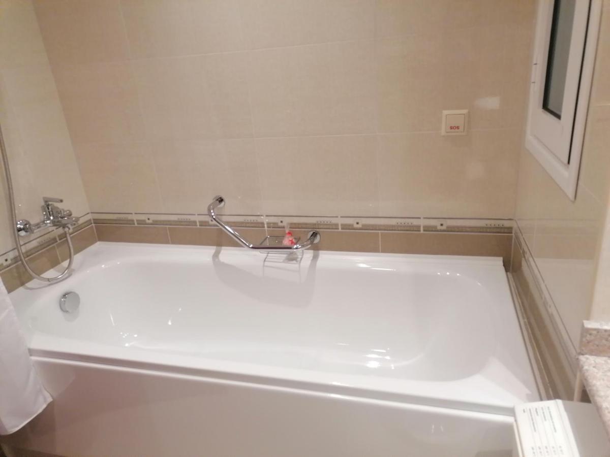 Апартамент За Гости Мая Downtawn Банско Extérieur photo